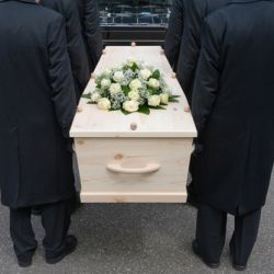 Having Proper Etiquette at a Funeral