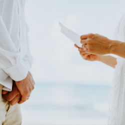 How To Have a Simple Vow Renewal Ceremony